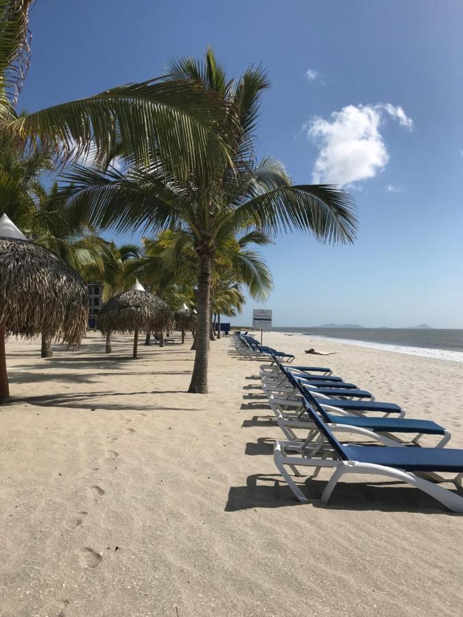 Playa Caracol Chame Aparthotel Exteriör bild